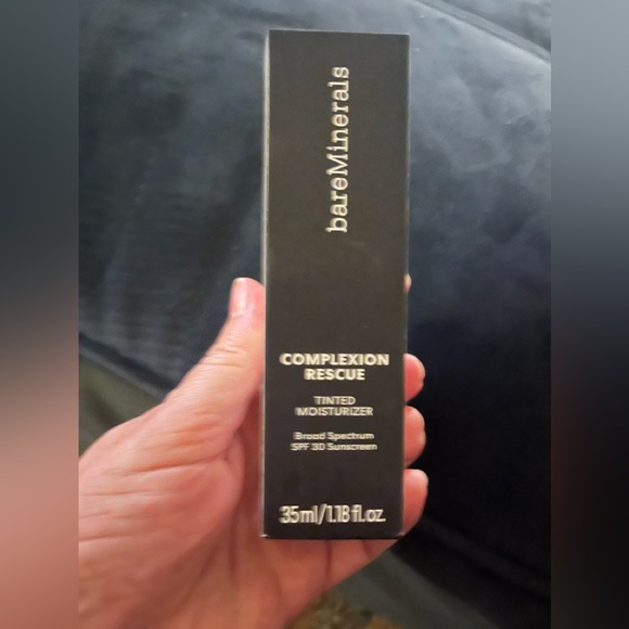 bareMinerals - Picture 3 of 4